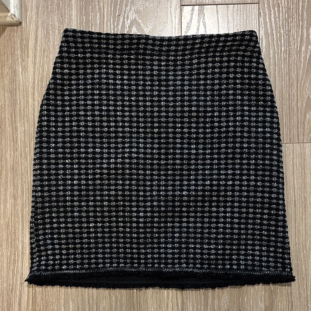 Max Studio Women’s Black and White Houndstooth Skirt